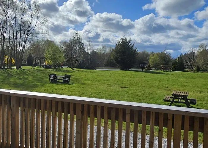 Harvest 18 Lodge - Yellowtop Country Park - Hot Tub - Yorkshire